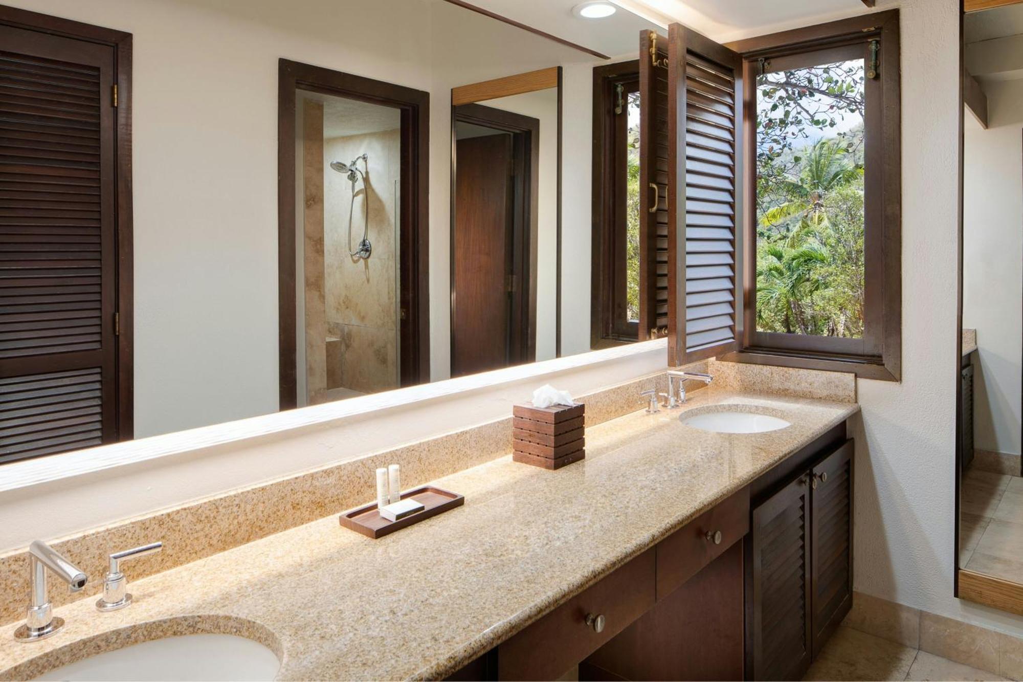 Carambola Beach Resort St. Croix, Us Virgin Islands Fountain Dış mekan fotoğraf